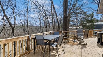 House, 4 Bedrooms | Outdoor dining