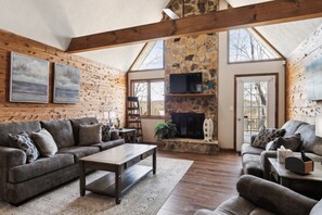 House, 4 Bedrooms | Living area | Smart TV - Lakelife At Somerset 4 Bedroom Home (Somerset)