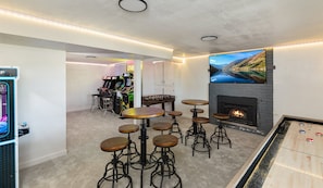 House, 4 Bedrooms | Dining