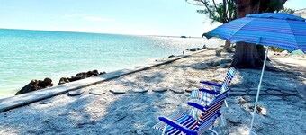 Dolphin Watch 3 Bedroom Home