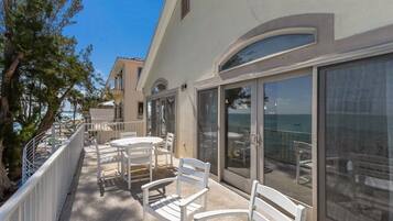 House, 3 Bedrooms | Outdoor dining