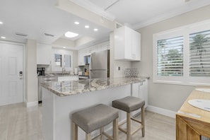 Condo, 2 Bedrooms | Private kitchen | Fridge, oven, coffee/tea maker, toaster - Seaside 101: Oceanview 2br/2ba Condo With Pool, Steps To Beach 2 Bedroom Condo (Fort Myers Beach)
