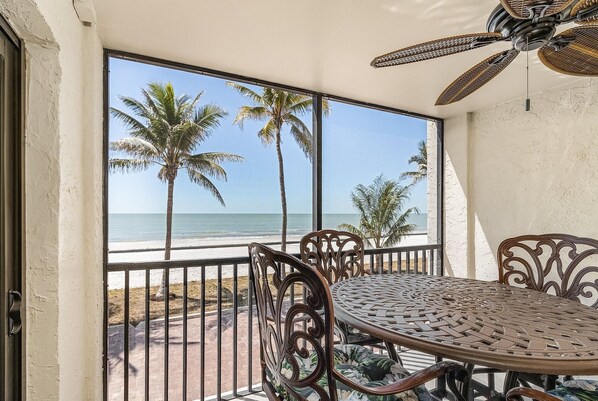 Condo, 2 Bedrooms | Outdoor dining