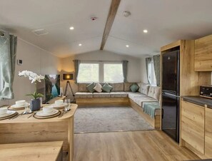 Living area - Billing Aquadrome Holiday Park Silver 3 Bed Caravan SF16 (Northampton)