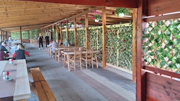 House, 1 Bedroom, Smoking | Dining