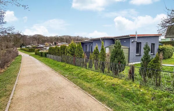 Property grounds - Great accommodation in Stralsund with WLAN (Stralsund)