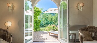 Col Di Casale - A stunning Umbrian Villa nested in the green heart of Italy