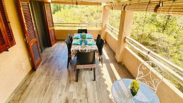 Vila, pemandangan laut | Teras/patio