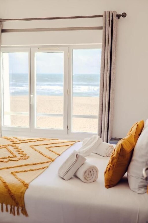 Double Room, Sea View | Blackout drapes, free WiFi - La Côte Révéé (Leucate)