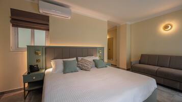 Deluxe Double or Twin Room, Balcony, City View | 1 bedroom, in-room safe, desk, laptop workspace