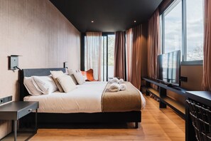 In-room safe, laptop workspace, blackout curtains, iron/ironing board - Hotel Arena Select (València)