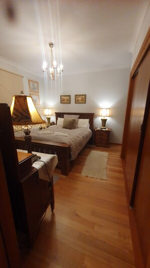 1 bedroom, desk, iron/ironing board, free WiFi