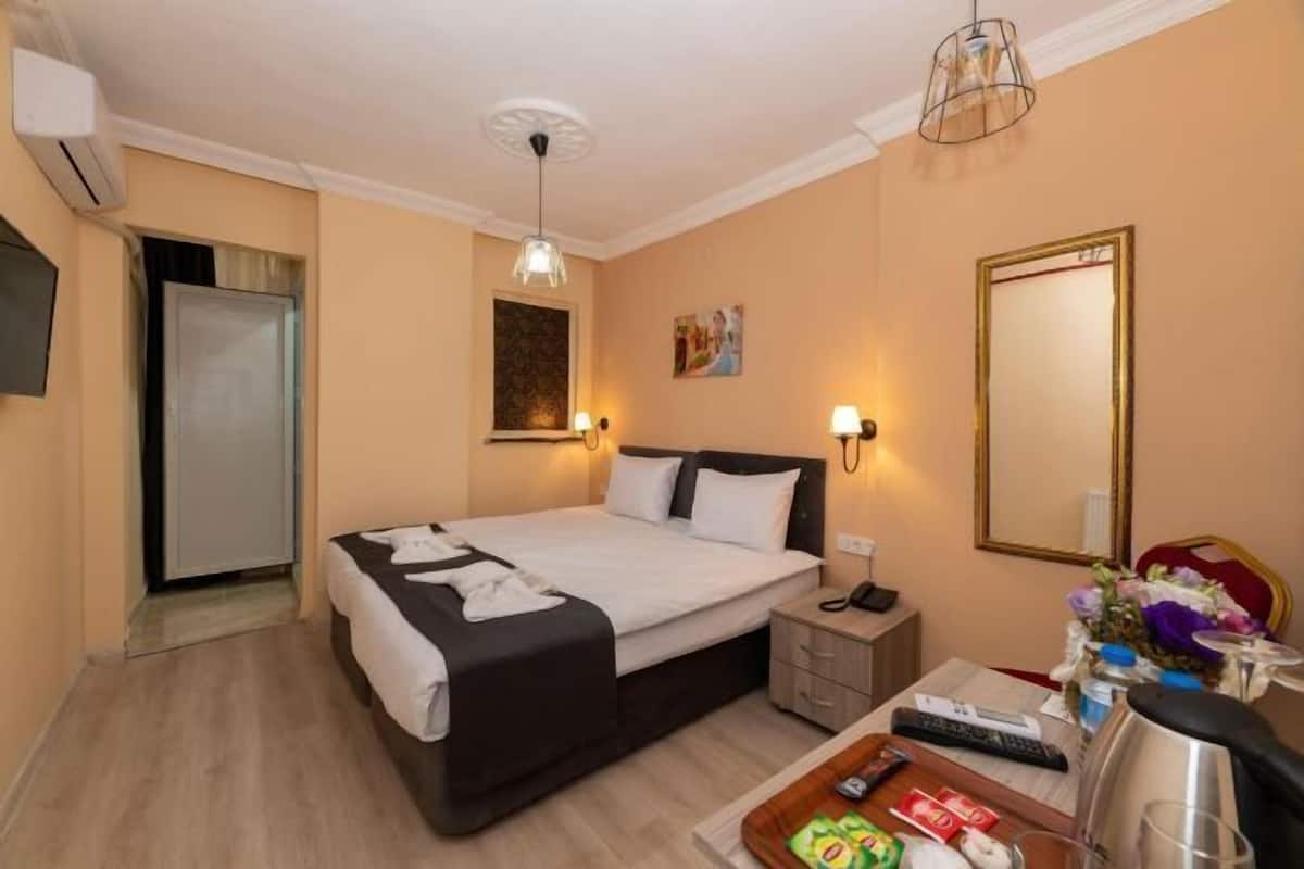 Een minibar, een kluis op de kamer, verduisterende gordijnen