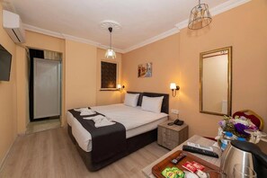 Standard Double Room | Minibar, in-room safe, blackout drapes, soundproofing - Avrupa Palace Hotel (Istanbul)