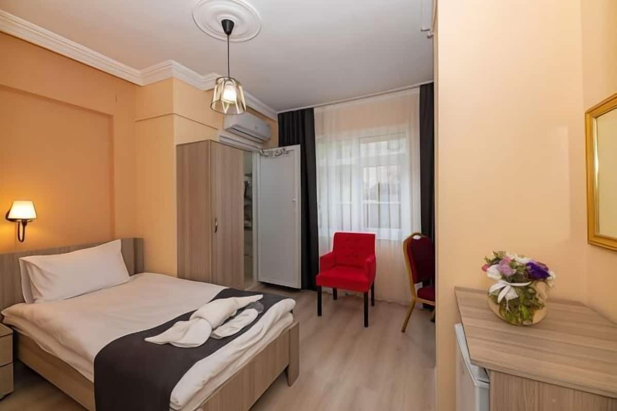 Een minibar, een kluis op de kamer, verduisterende gordijnen