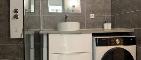 Savon, papier toilette