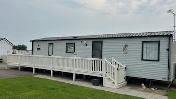 Cabin | Exterior