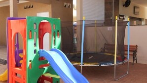 Children's play area - outdoor - POUSADA JARDIM BOTANICO (Olimpia)