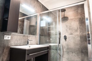 Apartment, 2 Bedrooms, Balcony | Bathroom - Beachside Getaway in Bibione (San Michele al Tagliamento)