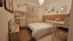 Double Room, Courtyard View | Individually decorated, individually furnished, desk, laptop workspace - Guest House da Mata (A Ver-o-Mar)