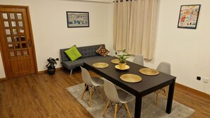 19 inci televisyen skrin rata dengan digital, perkhidmatan penstriman 