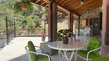 Vila, 3 kamar tidur, teras | Teras/patio