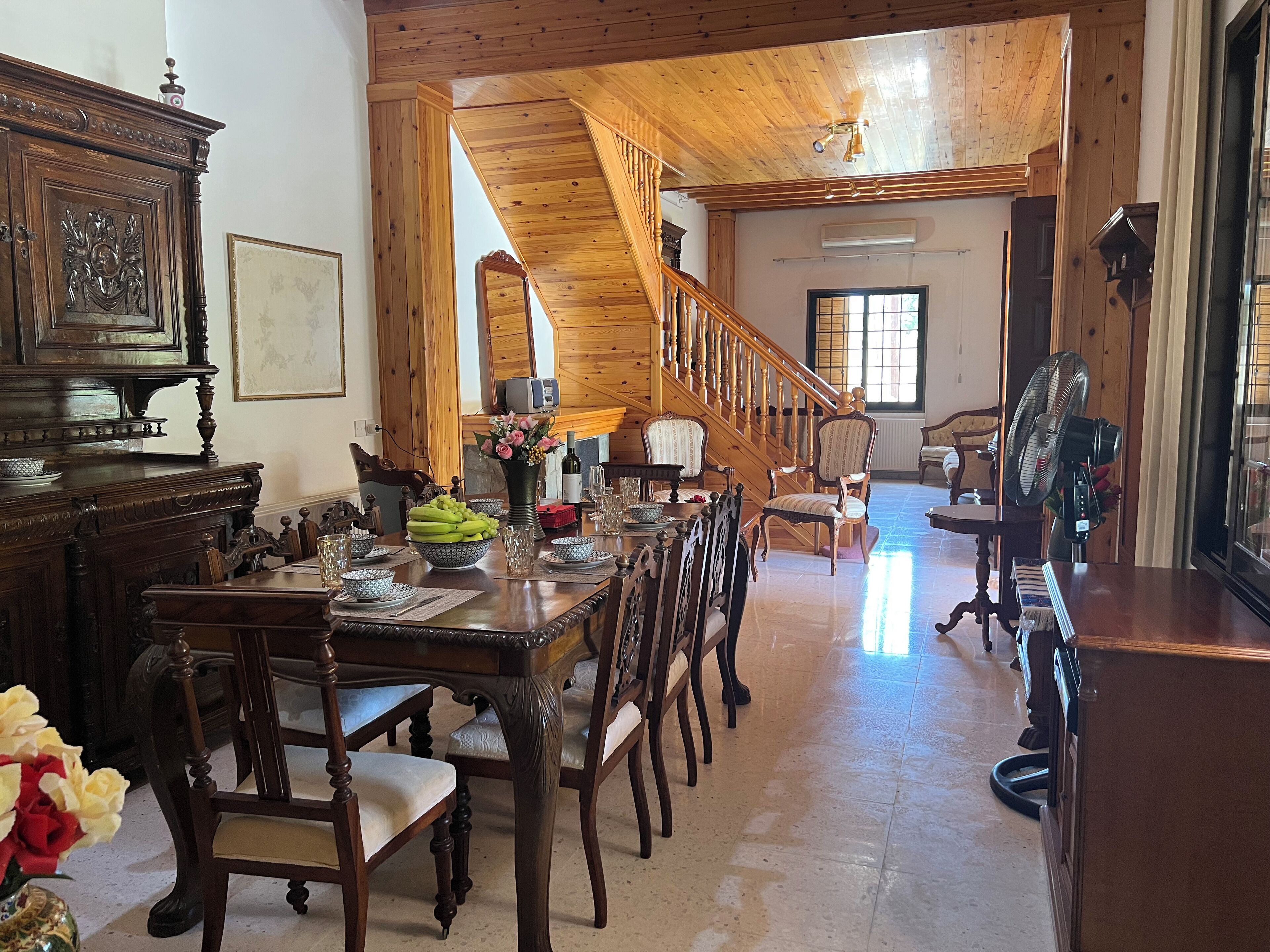 Vila, 3 quartos, terraço | Sala de jantar