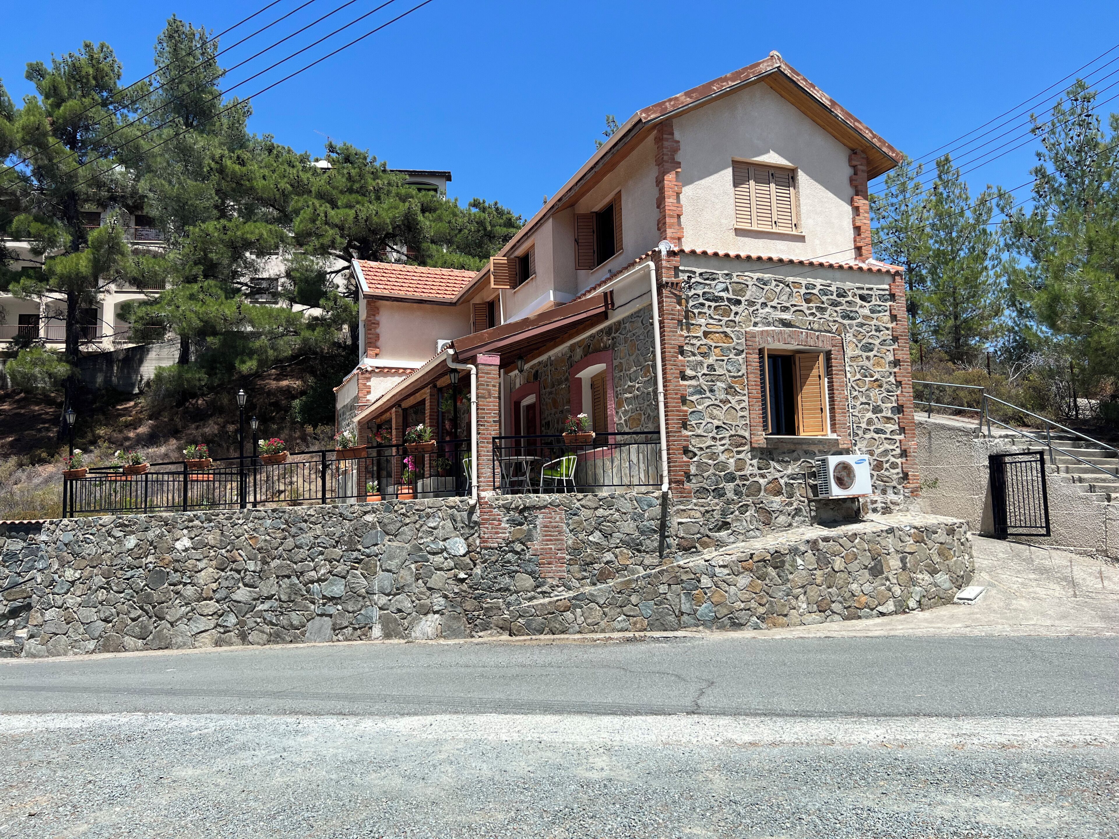 Vila, 3 quartos, terraço | Fachada