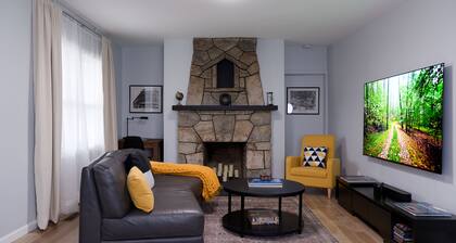 'Croton Quarters' - Comfortable Apt with Modern Amenities near Food, NYC Close!