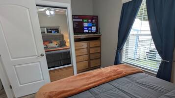 1 chambre, fer et planche Ă repasser, Wi-Fi, draps fournis