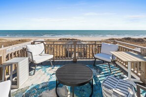 Property grounds - Oceanfront Top-Floor Condo w/ Stunning Views– Perfect for Couples! (Ocean Isle Beach)