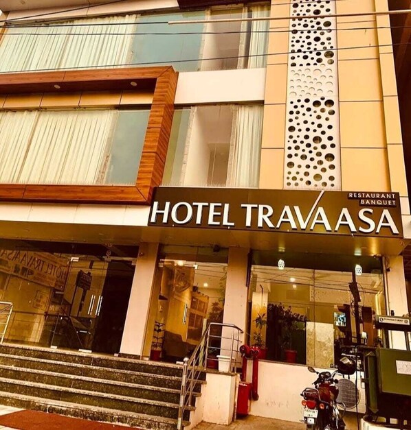 Front of property - HOTEL TRAVAASA (Jaipur)