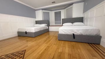 3 bedrooms, desk, iron/ironing board, free WiFi