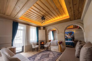 Literie hypoallergénique, minibar, décoration personnalisée