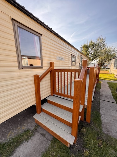3 Bed Caravan - Side Gated Decking, Wifi, Pets