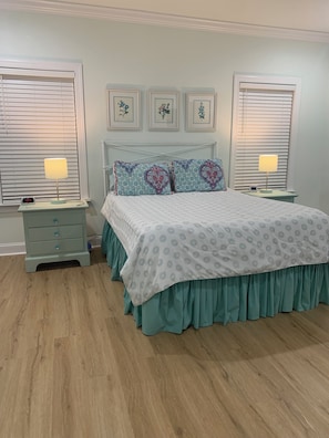 5 habitaciones, tabla de planchar con plancha, wifi y ropa de cama