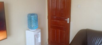 Welcome to Cozy 1-bedroom retreat with WiFi in the heart of charming Meru