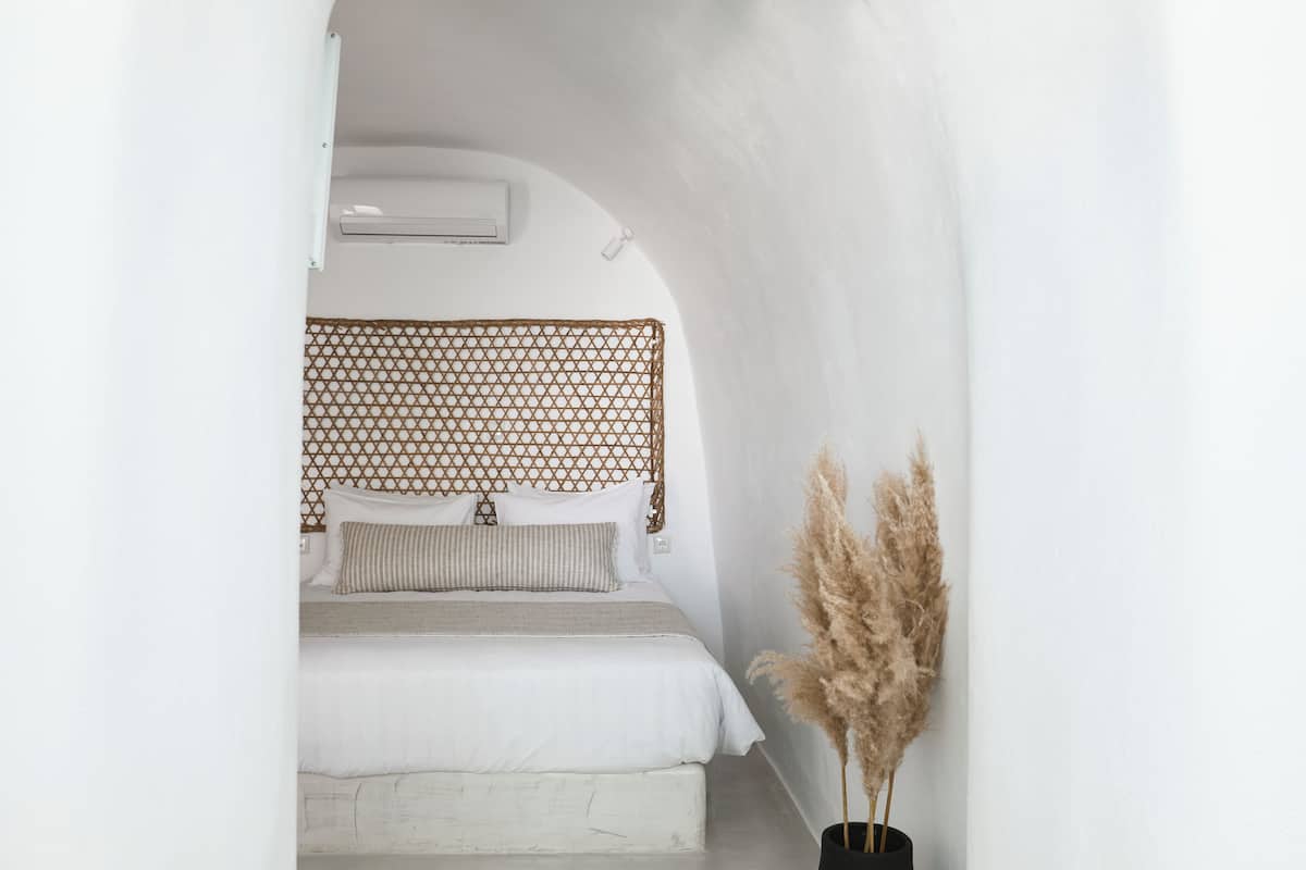 Superior Suite, Jetted Tub, Sea View | Iron/ironing board, free WiFi