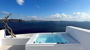 Superior Suite, Jetted Tub, Sea View