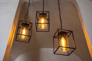 TV màn hình phẳng 32-inch có truyền hình cáp 