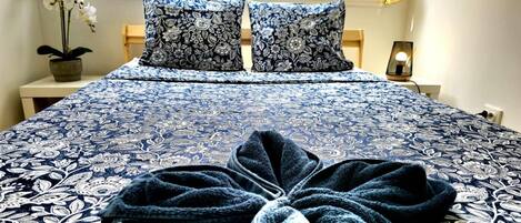 1 soverom, strykejern/-brett, wi-fi (inkludert) og sengetøy