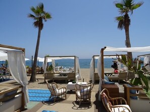 Property grounds - Beautiful flat located within walking distance to the beach and shops. (Mijas)