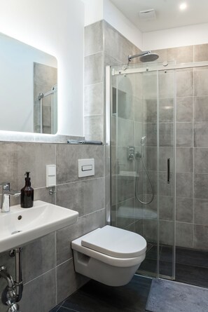 Hair dryer, towels, toilet paper - Small apartment for 3 in Dresden Neustadt - your stylish temporary home (Dresden)