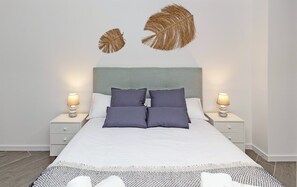 2 bedrooms, iron/ironing board, Internet, bed sheets