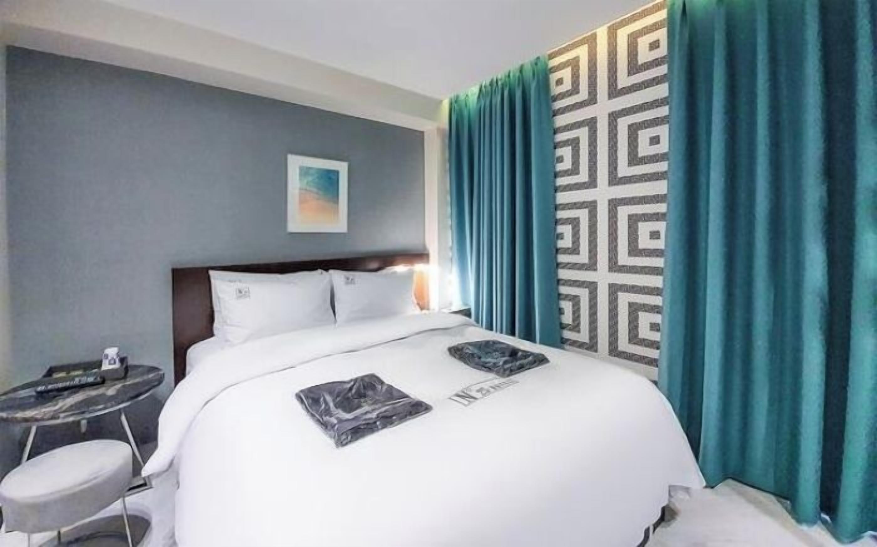 Habitación doble estándar, vista a la ciudad | Wifi gratis 