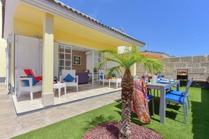 Villa | Outdoor dining - Tropical Oasis Villa in Adeje (Adeje)