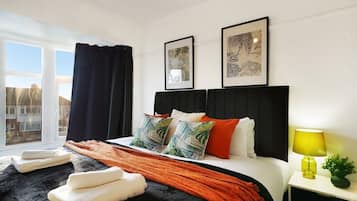 4 bedrooms, Internet, bed sheets