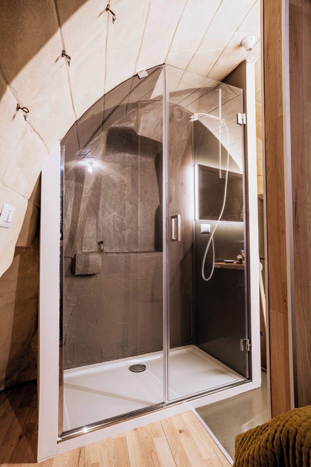 Basic Double or Twin Room, 1 Double Bed, Housekeeping | Bathroom | Hair dryer, towels, soap, toilet paper