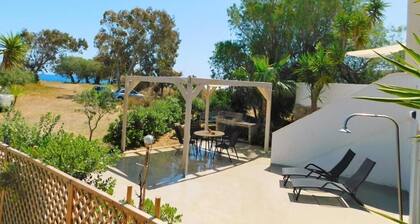 Villa Memories: Seaside Retreat with Stunning Views & Private Terrace