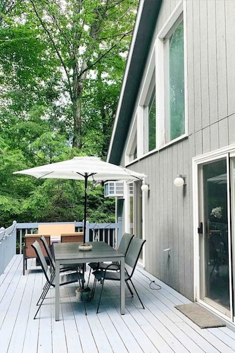 Relaxing Pocono Escape. Nature • Fire-pit • Peaceful Stay.